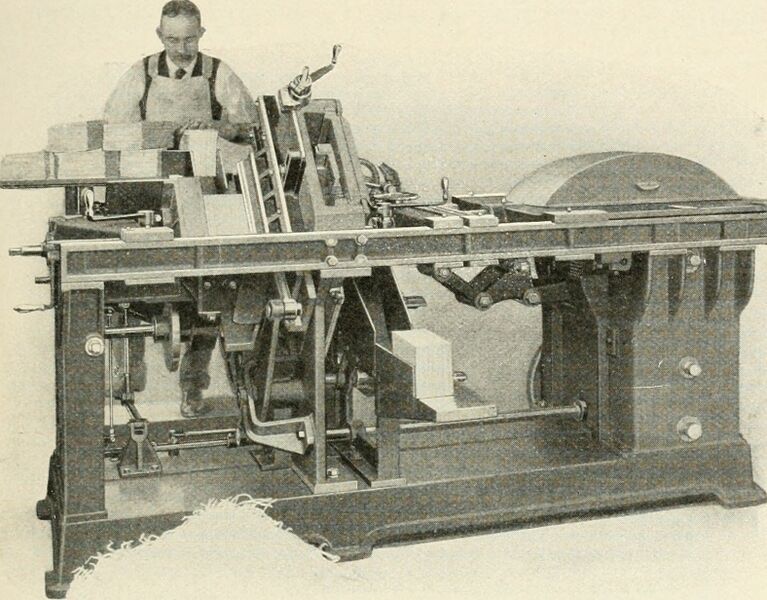 File:Automatic book trimmer.jpg